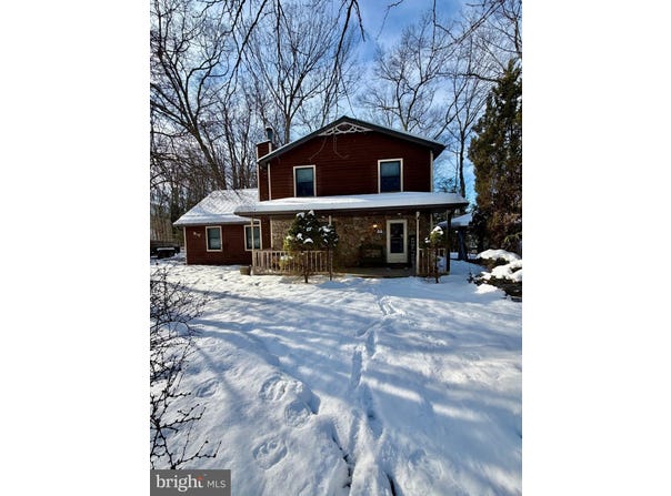 212 BEAR RUN Drive, DRUMS, PA 18222