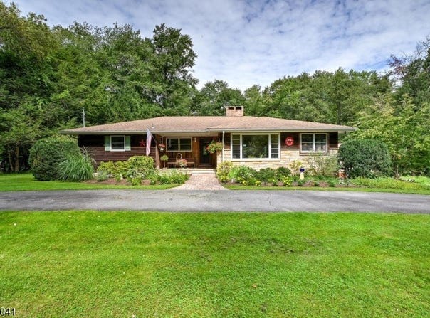 253 Kerrs Corner Rd, Frelinghuysen Twp., NJ 07825-4142