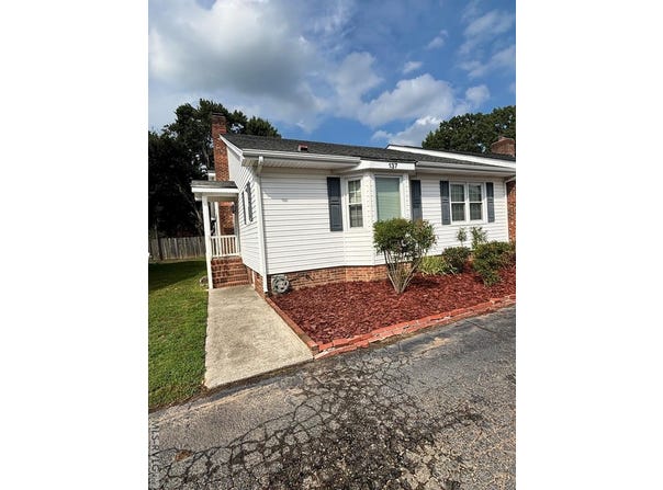 137 Sommerset Court, Roanoke Rapids, NC 27870