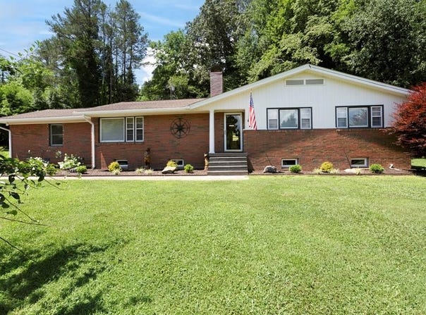 1654 Myers Chapel Road, Hayesville, NC 28904