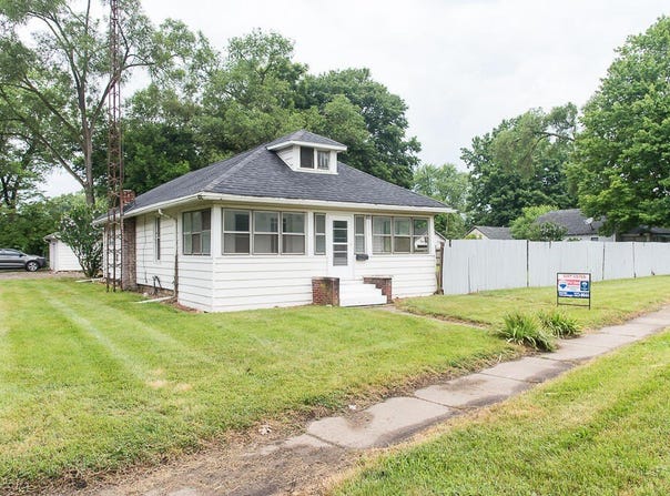 1319 S Main Street, Three Rivers, MI 49093