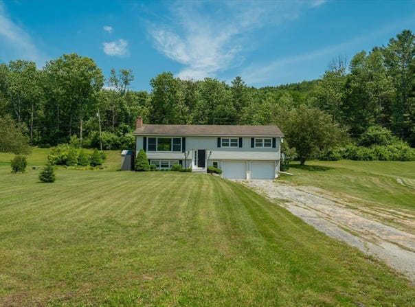 125 Deerfield Drive, Wallingford, VT 05773