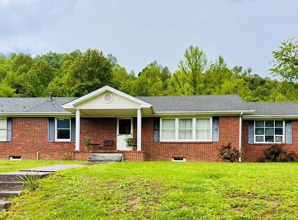 46 Finley Arnett Road, Salyersville, KY 41465