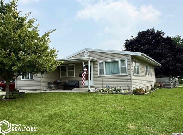 1519 N Adams Avenue, Mason City, IA 50401