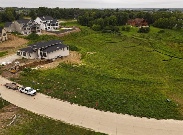 9606 Treehaven Drive, West Des Moines, IA 50266