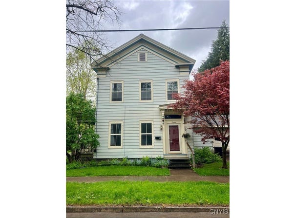 16 Charles Street, Hamilton, NY 13346