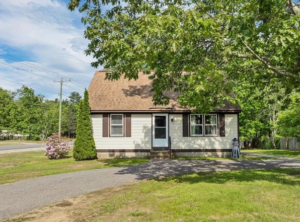 13 Lawndale Avenue, Franklin, NH 03235
