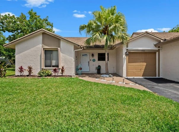 7900 NW 62nd Ct, Tamarac, FL 33321