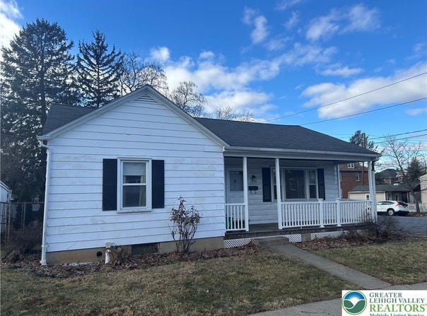 1037 Maple Street, Bethlehem City, PA 18018