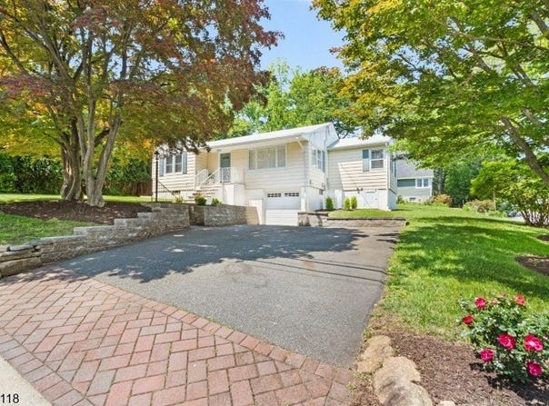 55 Elycroft Ave, West, Rockaway Boro, NJ 07866-3742