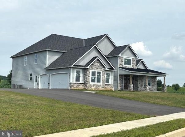 11 FIORINO Way, SINKING SPRING, PA 19608