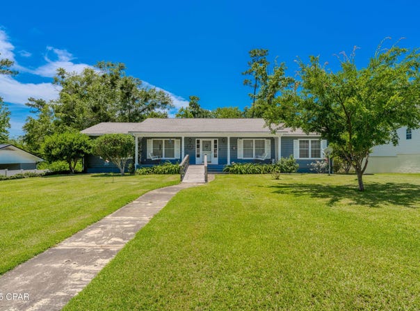 1016 Morgan Avenue, Chattahoochee, FL 32324