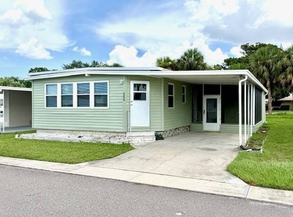 1071 Donegan Rd, Largo, FL 33771