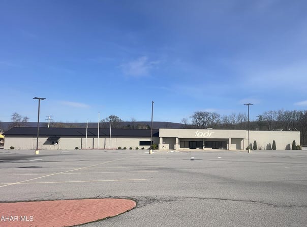 431 E 25th Avenue, Altoona, PA 16601