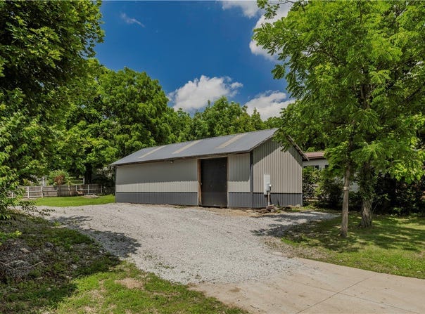 223 Grandview Ave, White Twp, PA 15701