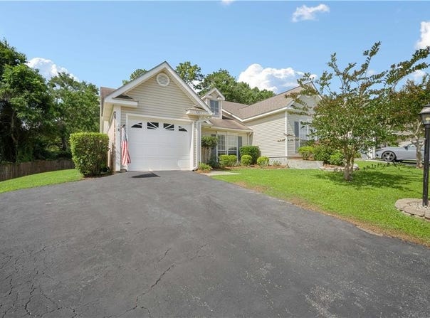 7271 Spring Lake Drive S, Mobile, AL 36695