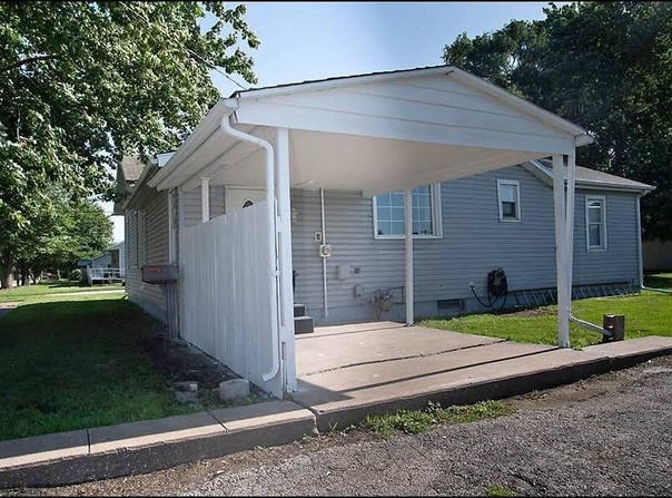 603 S E St, Monmouth, IL 61462