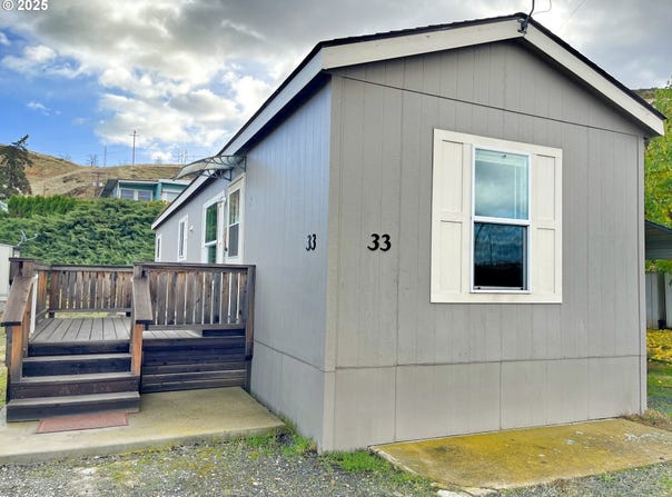 3564 E 2nd St, TheDalles, OR 97058