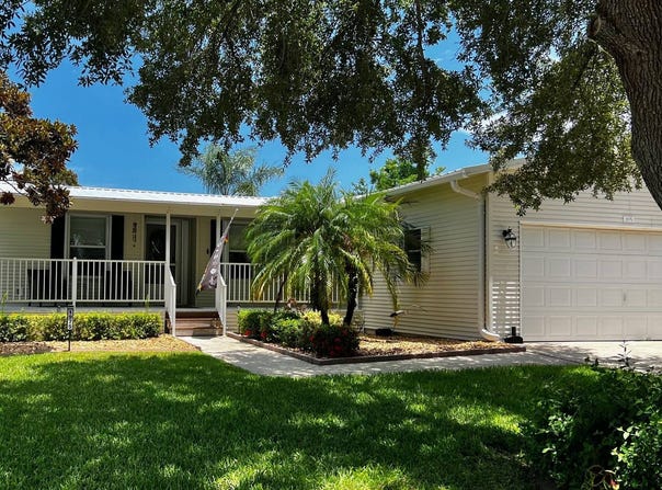 1975 E. Lakeview Drive, Sebastian, FL 32958