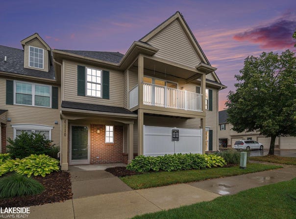 4110 Hampton Ridge, Howell, MI 48843