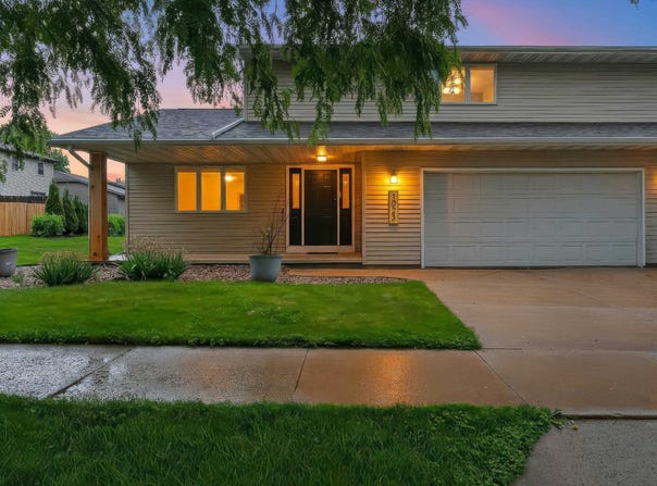 1023 W RIDGEVIEW Drive, APPLETON, WI 54914-1473