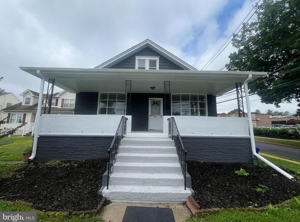124 STILES AVENUE, MAPLE SHADE, NJ 08052