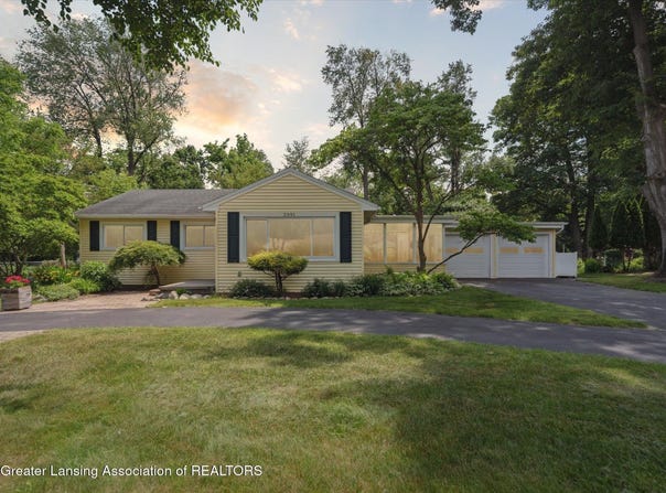 2391 Shawnee Trail, Okemos, MI 48864