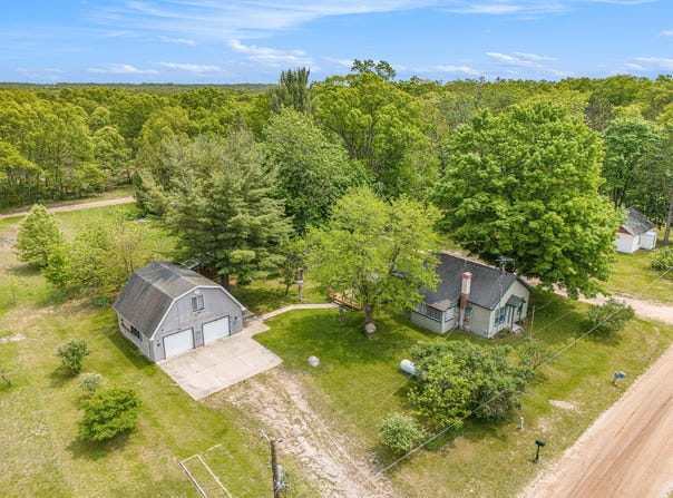 1754 Maggie Street, Fountain, MI 49410