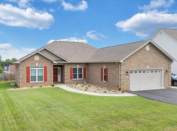 1380 Crutchfield ST, Roanoke, VA 24019