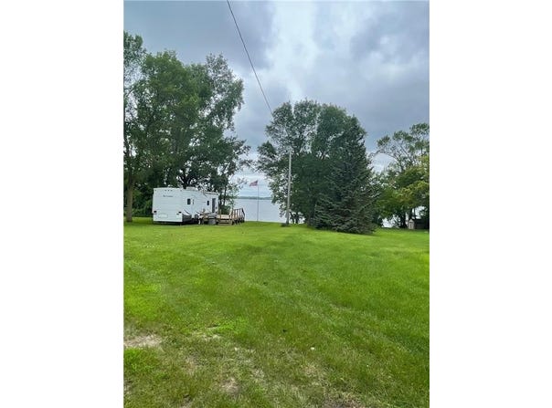 52002 Elysian Lake Road, Elysian, MN 56028