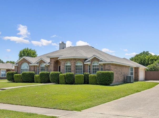 319 Woodglen Drive, Murphy, TX 75094