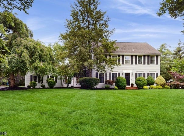 10 Walnut Grove Rd, Hillsborough Twp., NJ 08844-3804