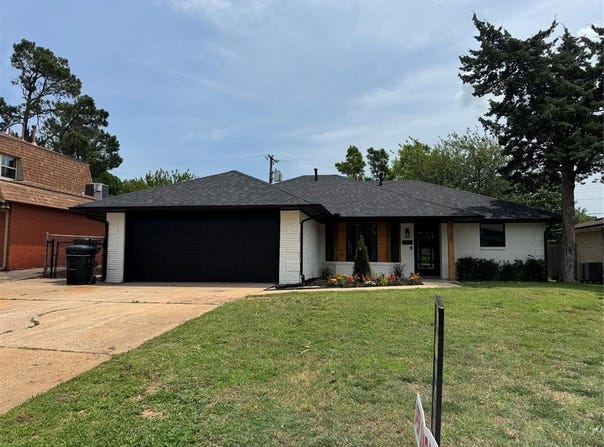 106 Briarwood Street, Moore, OK 73160