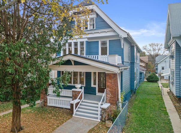 2761 N 39th St, Milwaukee, WI 53210