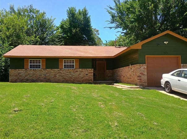 1036 Sycamore Drive, Midwest City, OK 73110