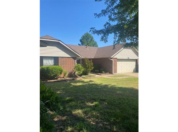 308 Jeffrey Laird Place, Moore, OK 73160