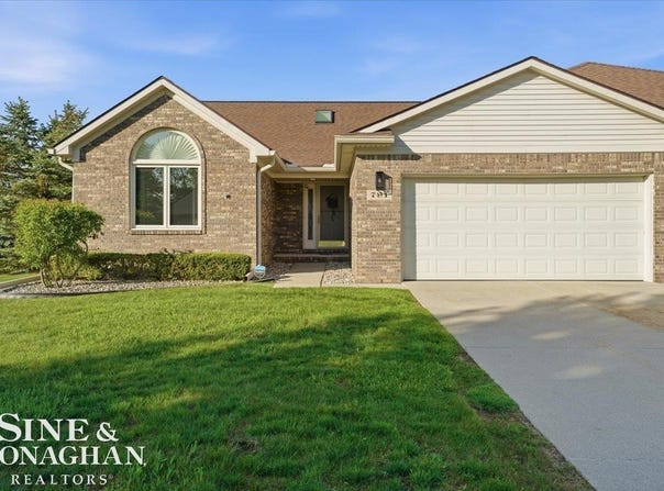 791 Snowbird Circle, Saint Clair, MI 48079