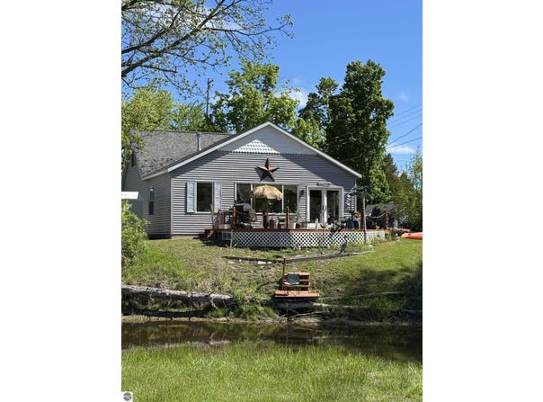 411 Hamilton Road, Tawas City, MI 48763