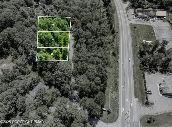 Spring Dr 38, Swiftwater, PA 18370
