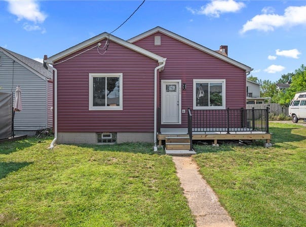 648 Earl Ave, New Kensington, PA 15068