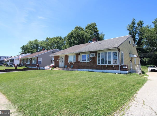 533 TASKER, NORWOOD, PA 19074