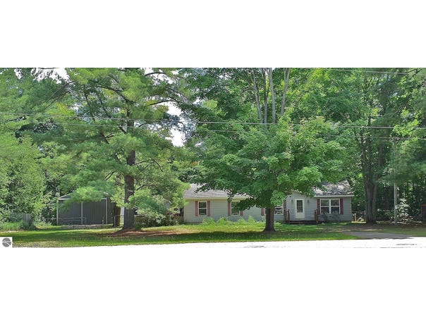 2931 E Ironwood Drive, Traverse City, MI 49685