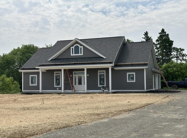 3 Lilac Lane, Houlton, ME 04730