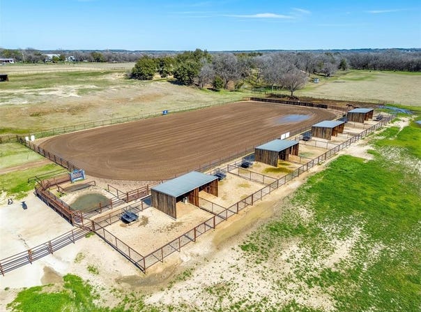 734 E FM 1188, Bluff Dale, TX 76433