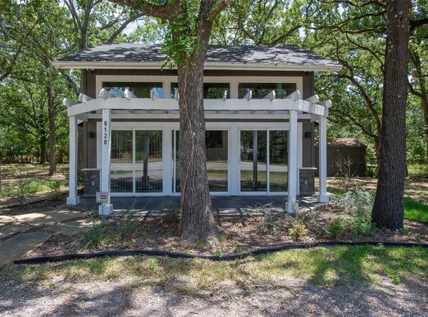 6120 Payne Road, Log Cabin, TX 75148