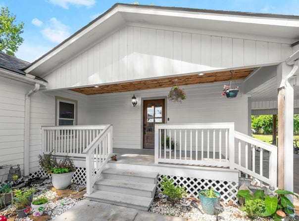 105 Third St, Denham Springs, LA 70726