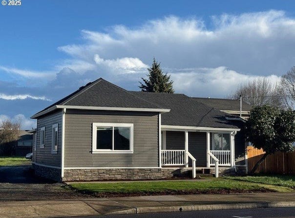 225 N MOLALLA AVE, Molalla, OR 97038