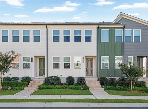 1492 Pinedale Crest NW, Atlanta, GA 30318