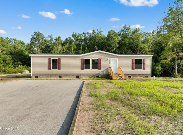 6795 Lewis Drive SE, Winnabow, NC 28479