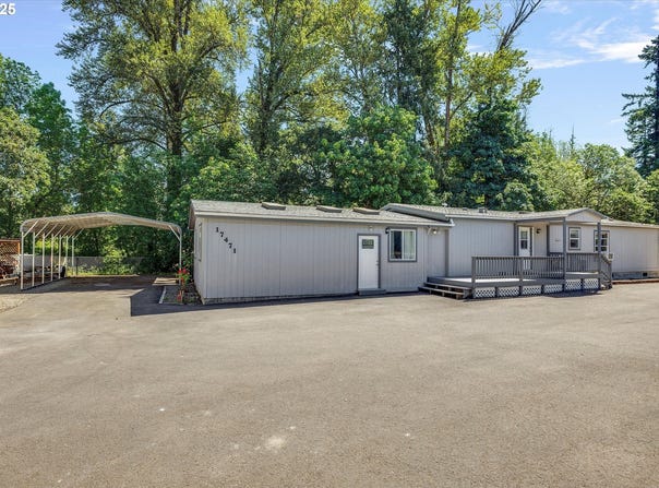 17471 S HIGHWAY 211, Molalla, OR 97038